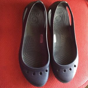 Crocs size 8 women’s flats